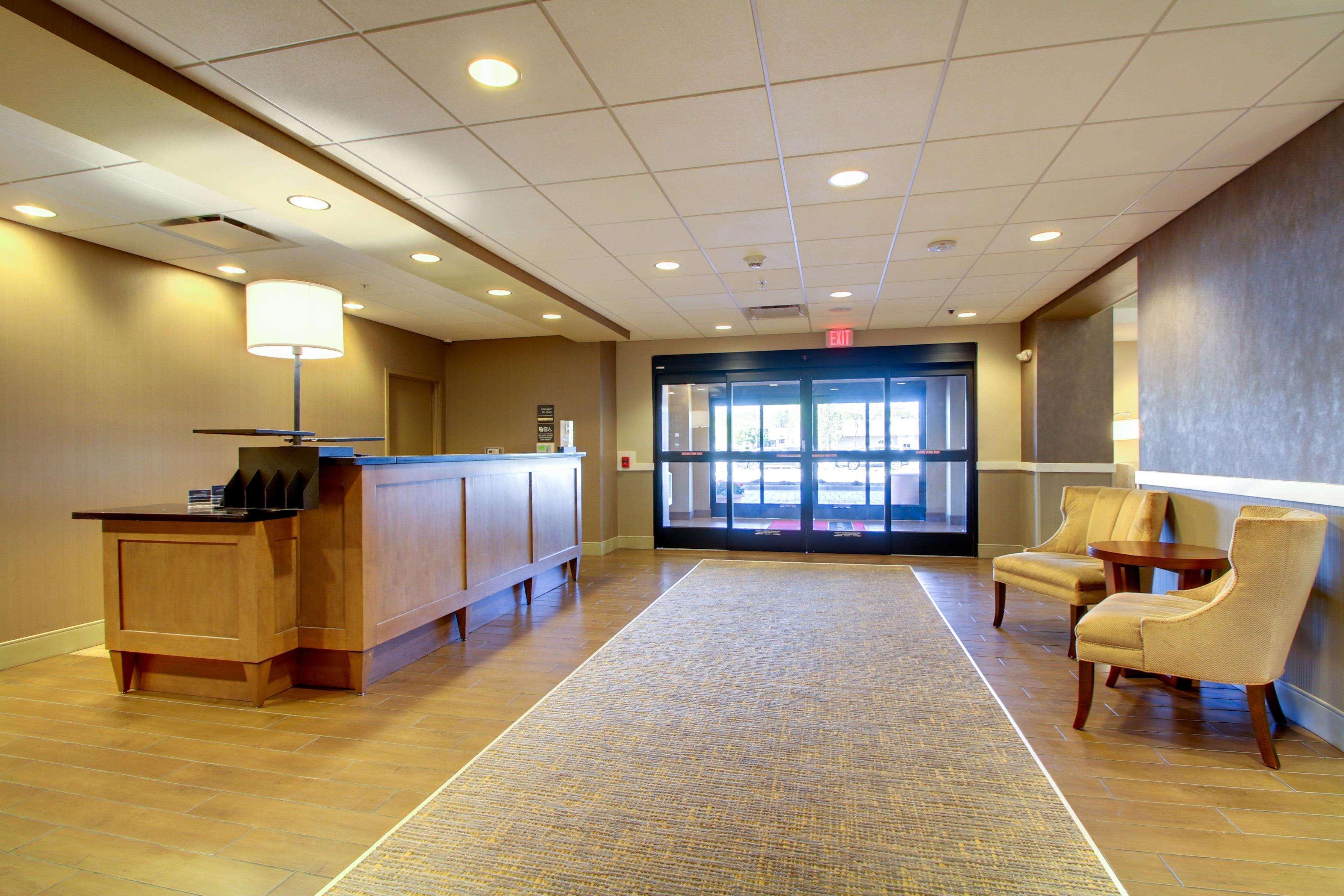 Hampton Inn & Suites Milwaukee West West Allis Exteriör bild