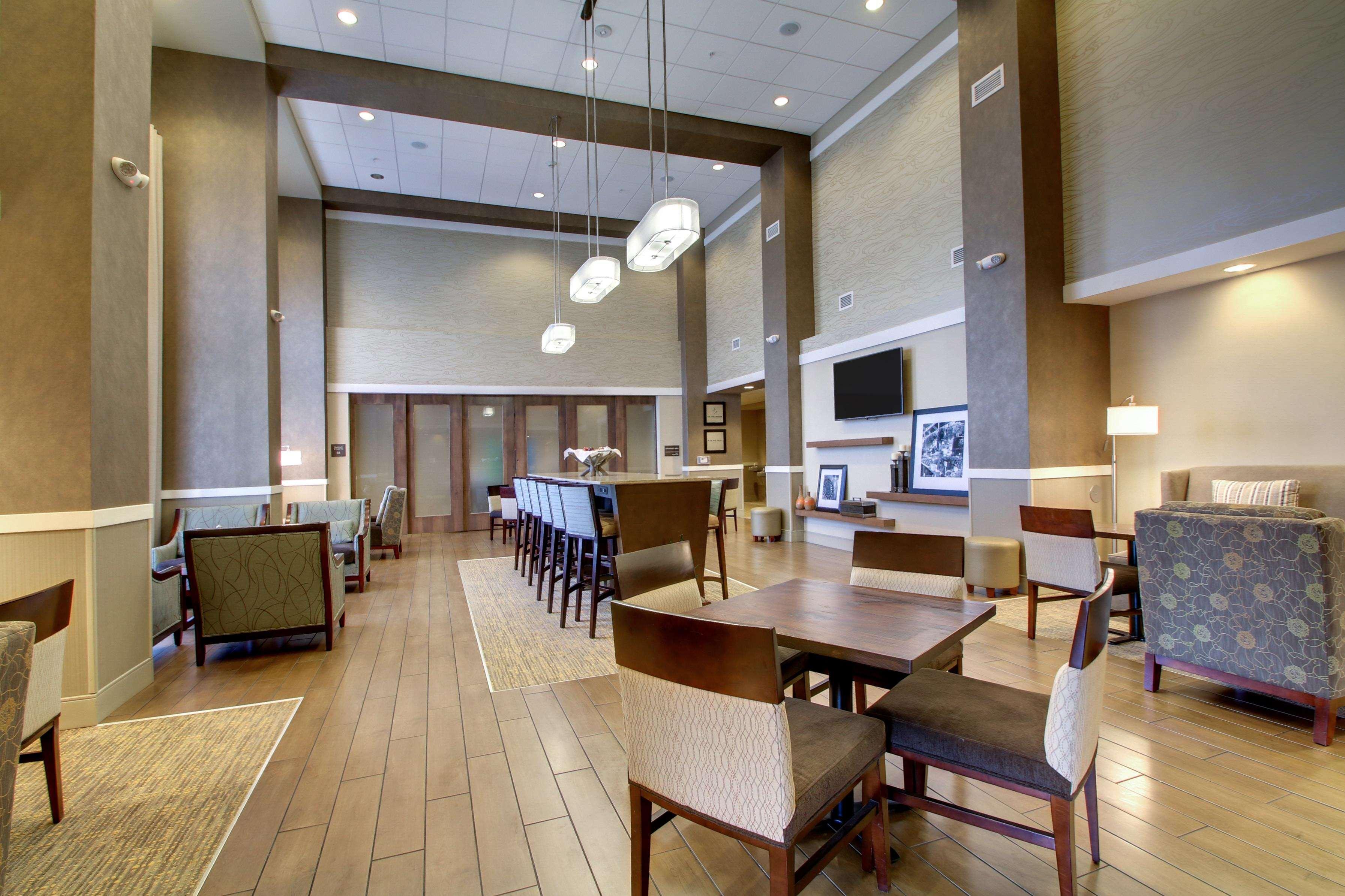 Hampton Inn & Suites Milwaukee West West Allis Exteriör bild