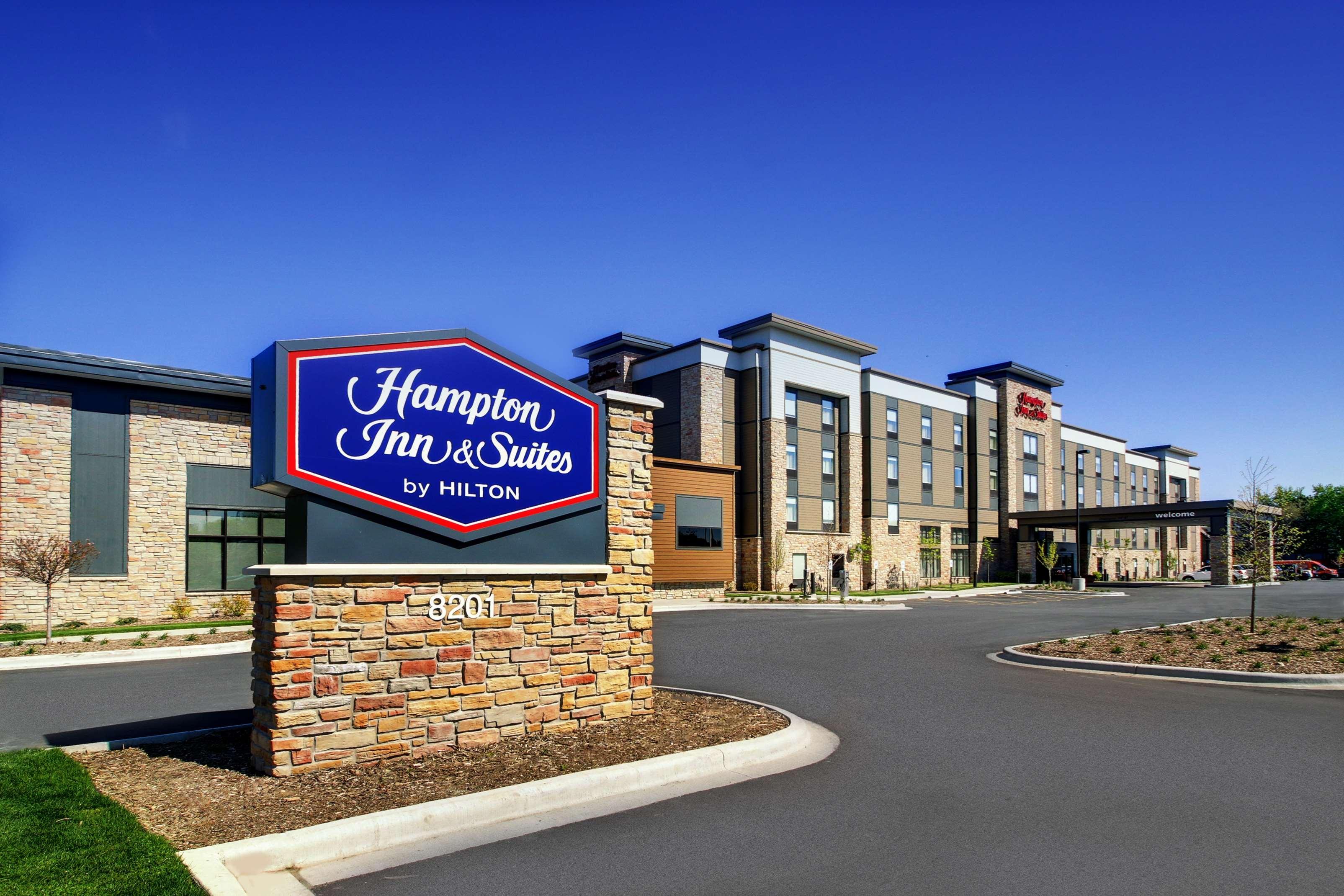 Hampton Inn & Suites Milwaukee West West Allis Exteriör bild