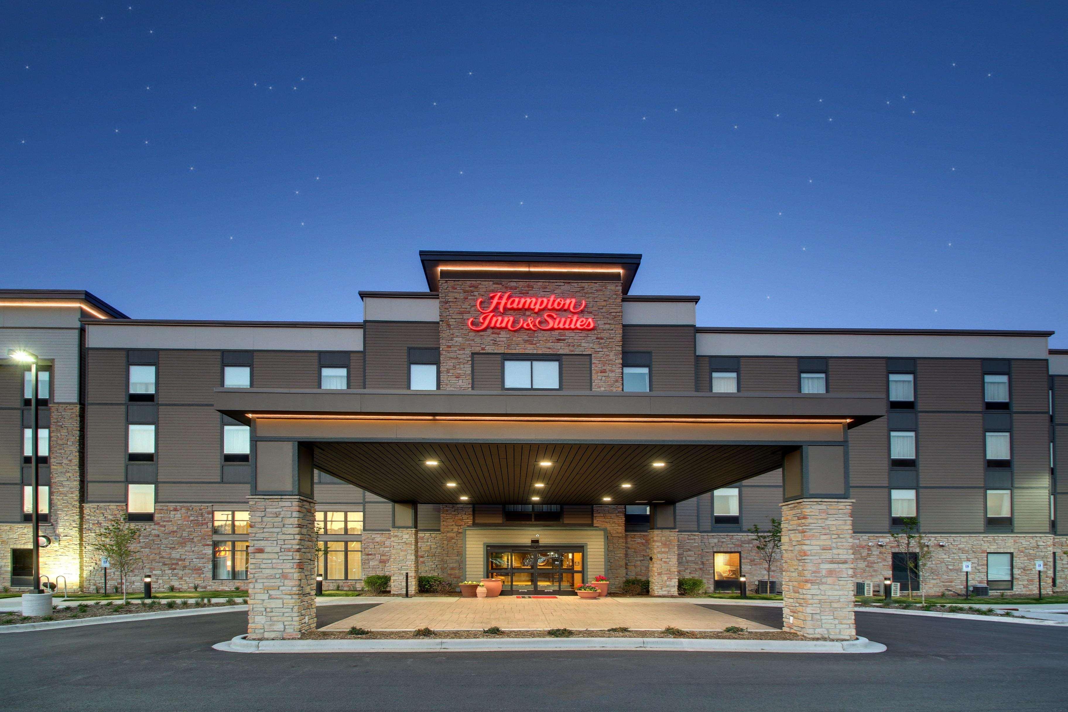 Hampton Inn & Suites Milwaukee West West Allis Exteriör bild