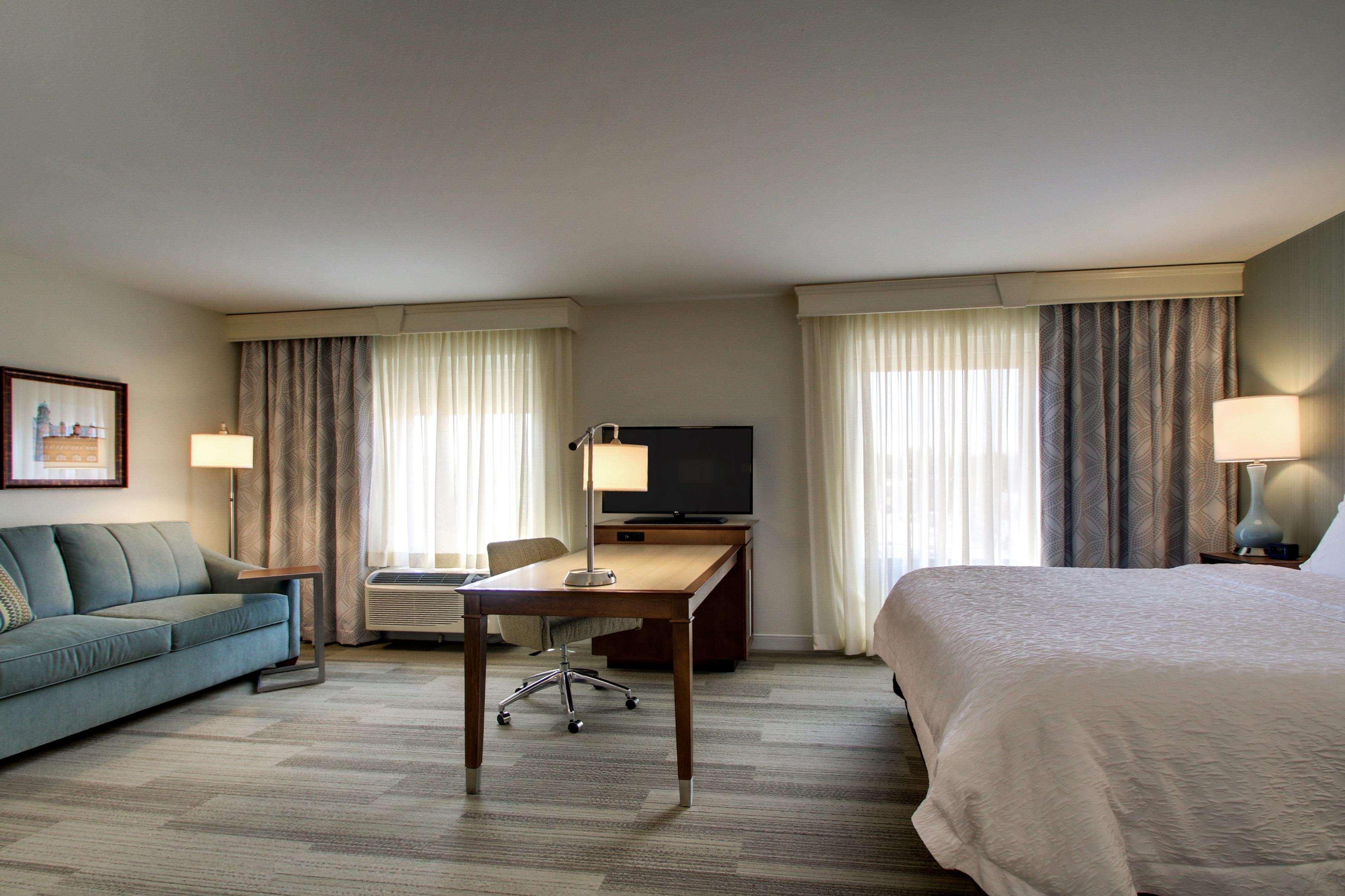 Hampton Inn & Suites Milwaukee West West Allis Exteriör bild