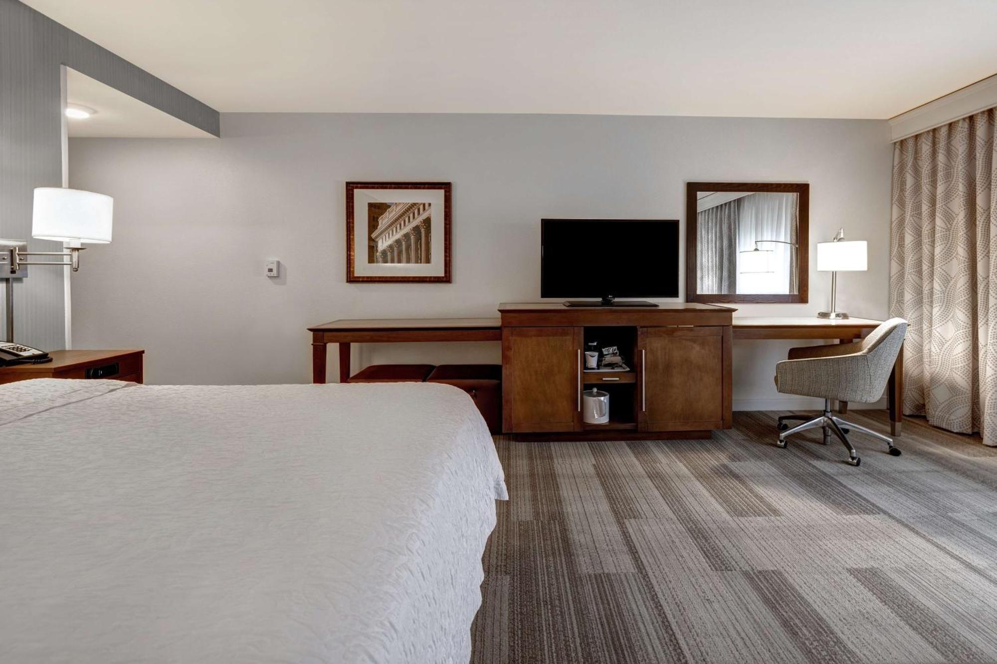 Hampton Inn & Suites Milwaukee West West Allis Exteriör bild