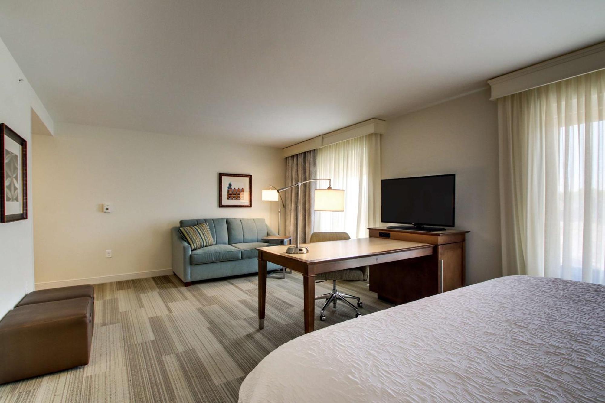 Hampton Inn & Suites Milwaukee West West Allis Exteriör bild
