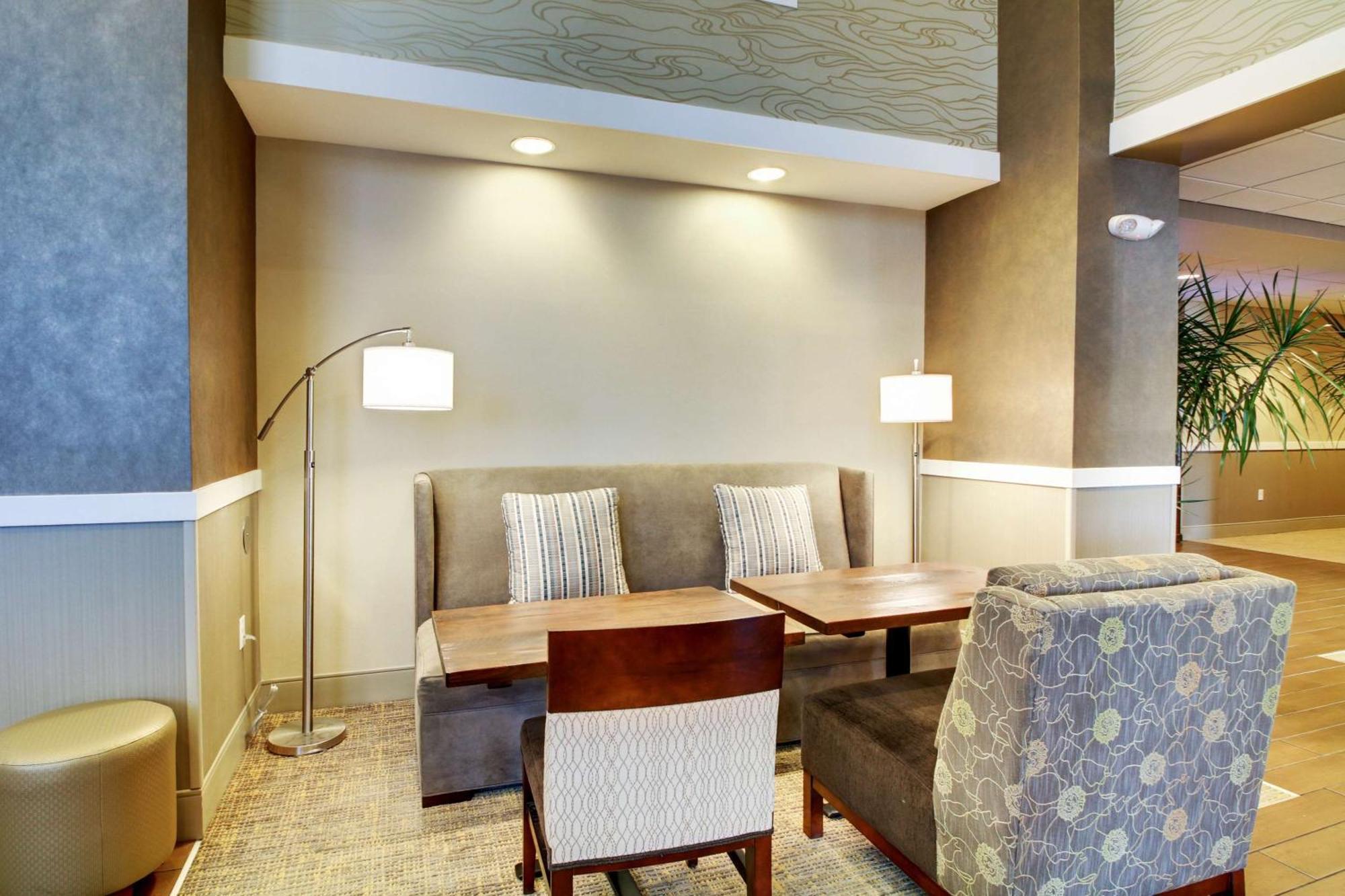 Hampton Inn & Suites Milwaukee West West Allis Exteriör bild